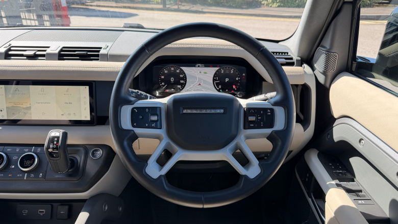 Land Rover Defender 3.0 D250 X-Dynamic SE 110 5dr Auto Diesel Estate